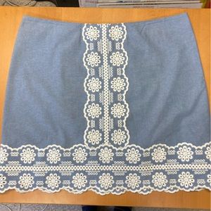 Boden summer skirt, cotton, size 16 US. Beautiful embroidery on A-line.